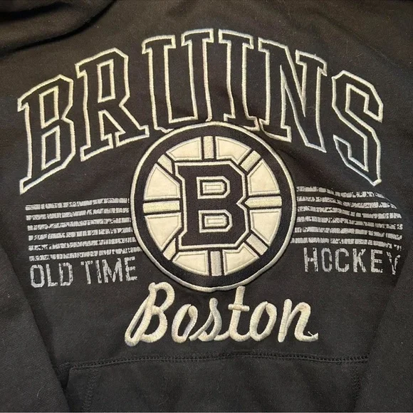 Boston Bruins M Old Time Hockey Black Hoodie with Embroidered Logo - Picture 4 of 5